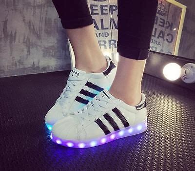 adidas blinkende schuhe|Reflektierend .